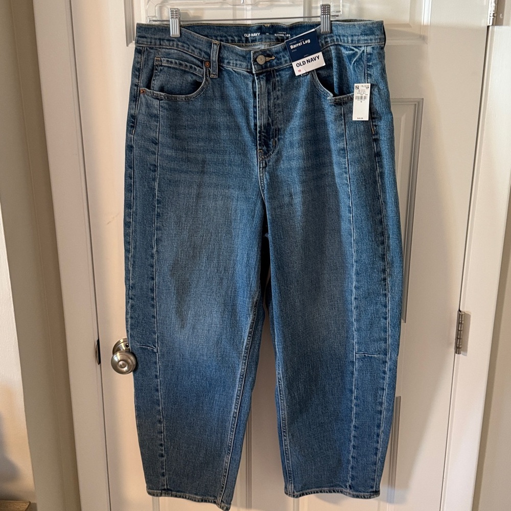 Old Navy Women's High Rise Barrel Leg Ankle Jeans Size 16 NEW - Picture 3 of 8